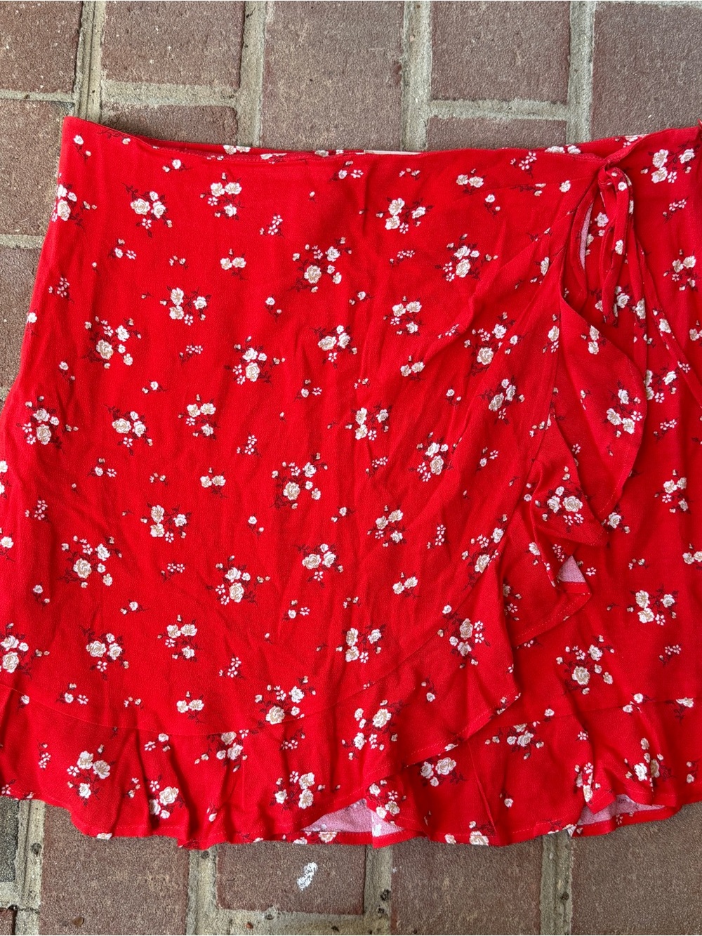 Altar'd State Red Floral Wrap Mini Skirt with Ruffle Teen size L